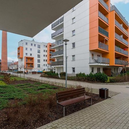 Wilczak Apartment With Free Garage Poznan By Noclegi Renters Exterior foto