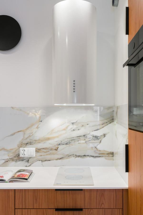 Wilczak Apartment With Free Garage Poznan By Noclegi Renters Exterior foto